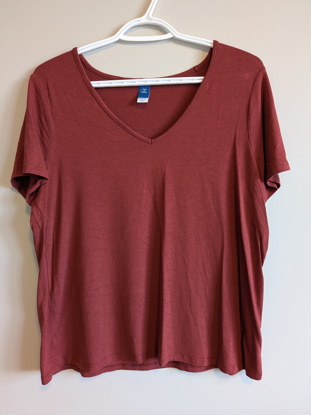 Old Navy Luxe V-Neck Short Sleeve Women's Top - Brick Red